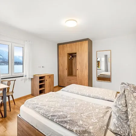 Lakeside 1 Hallstatt