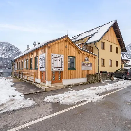 Apartmán Lakeside 1 *