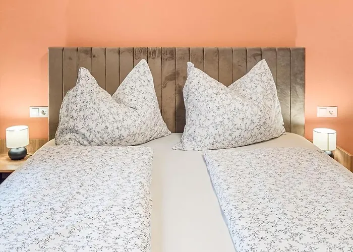 Lakeside 1 * Χάλστατ